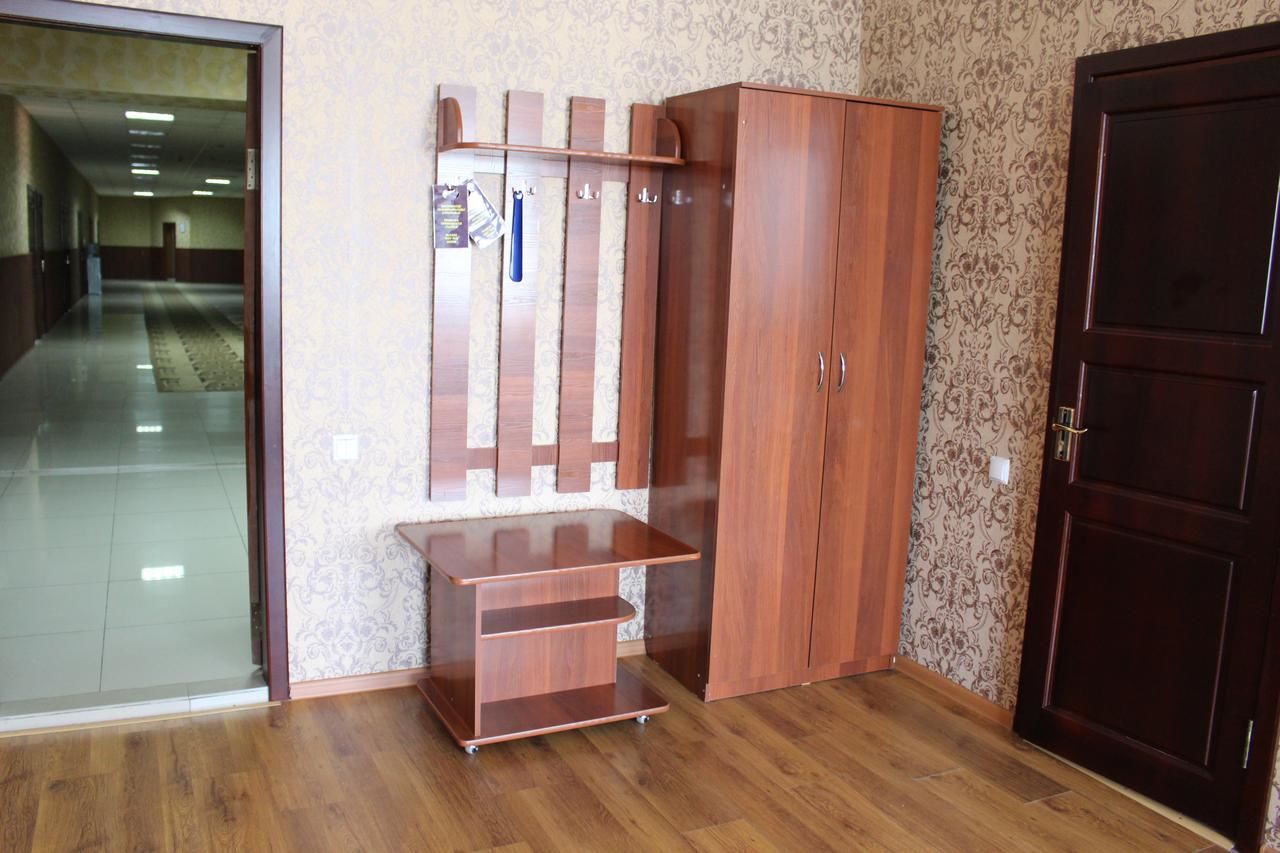 Отели типа «постель и завтрак» Hotel Tourist Павлодар